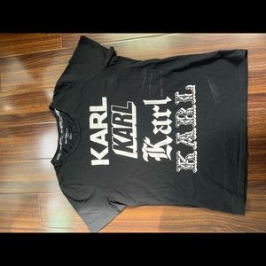 Karl Lagerfeld soft tshirt size medium print